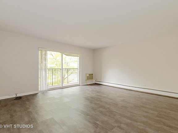 3rd image of 6800 N California Ave APT 4L