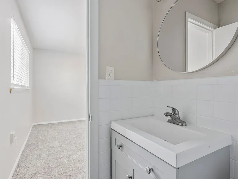 Terraces at Nichols Hills Renovated Two-Bedrooms — Photo 5