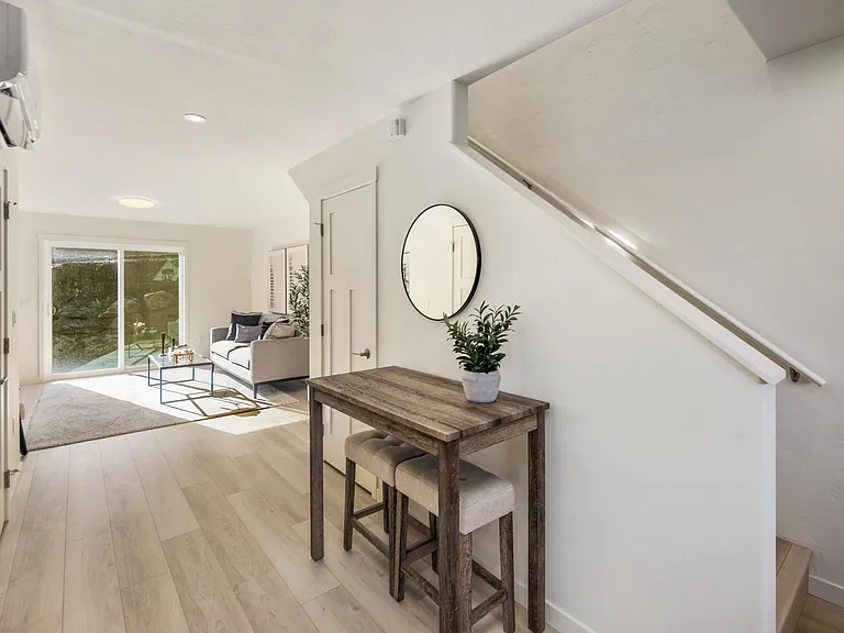 1032 Guard St — Photo 10