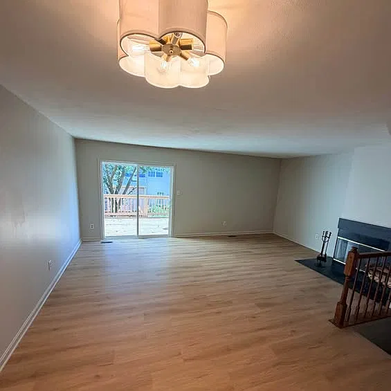 3 bed, 2.5 bath, 1650 sqft, $2,590 — Photo 2