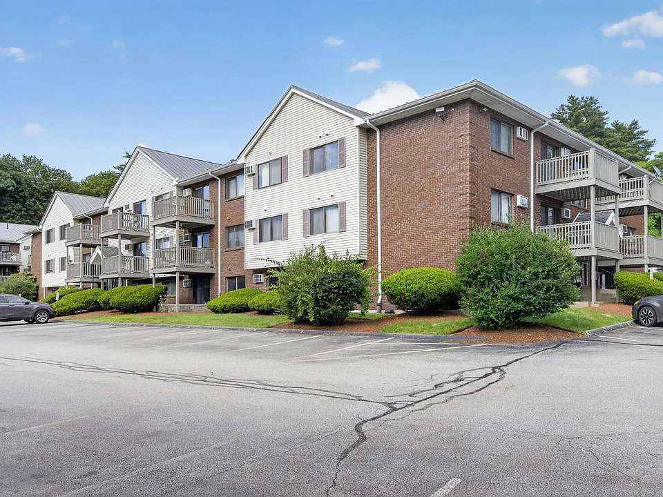 35 Andrew St #30