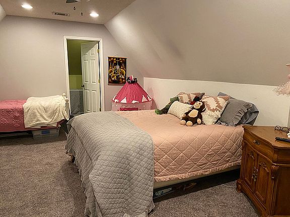 Gameroom/bedroom