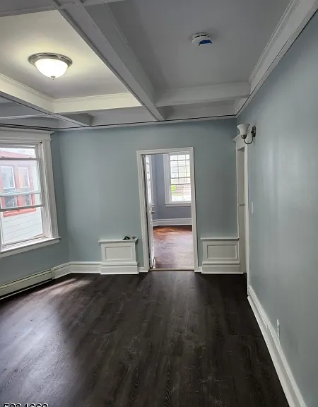 242 S Burnet St — Photo 2