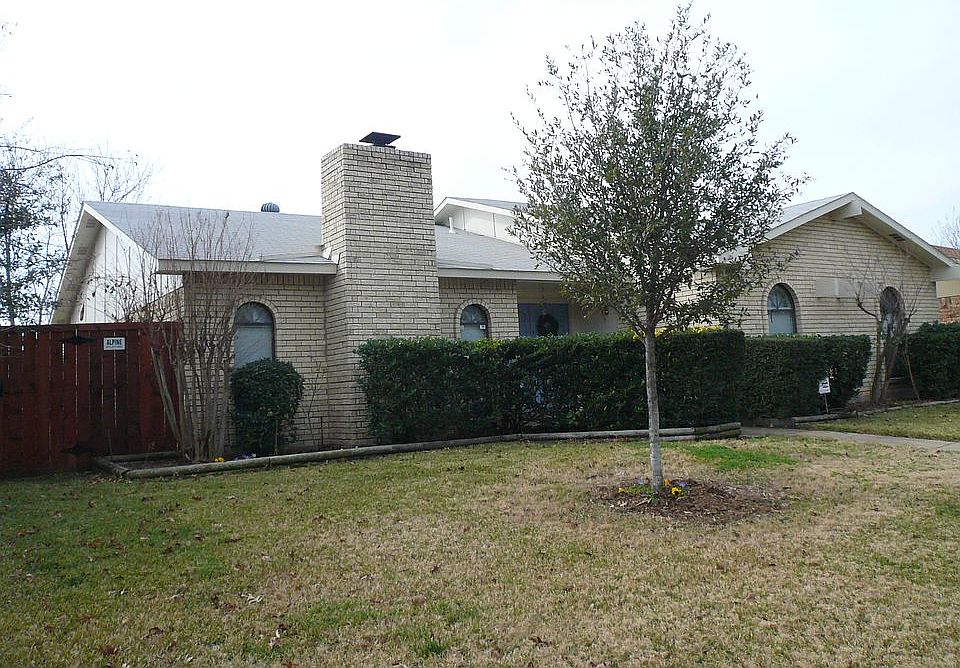Beautiful home: early Spring