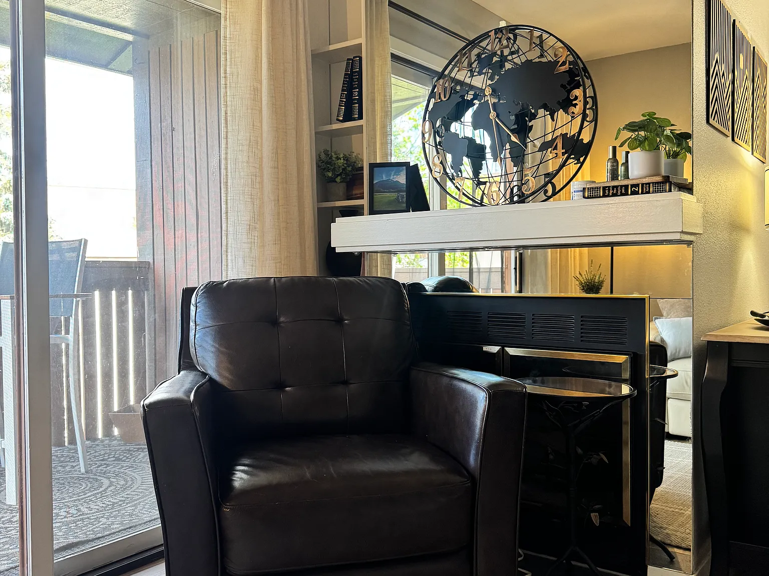 2 bed, 736 sqft, $2,000 — Photo 3