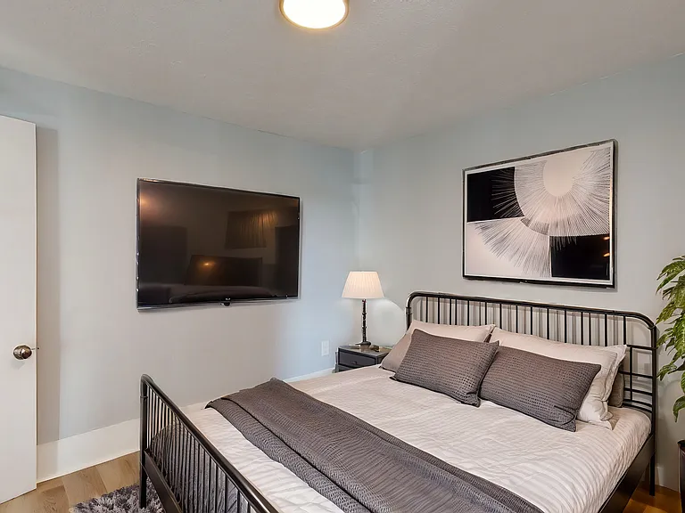 7 Island Ave #A — Photo 3