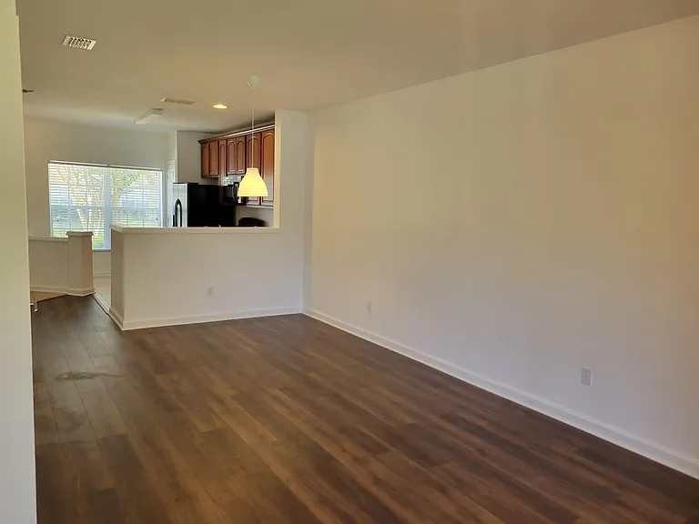 1151 Purdue Ln — Photo 5