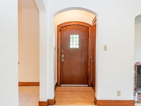 5th image of 603 S Eagleson Ave