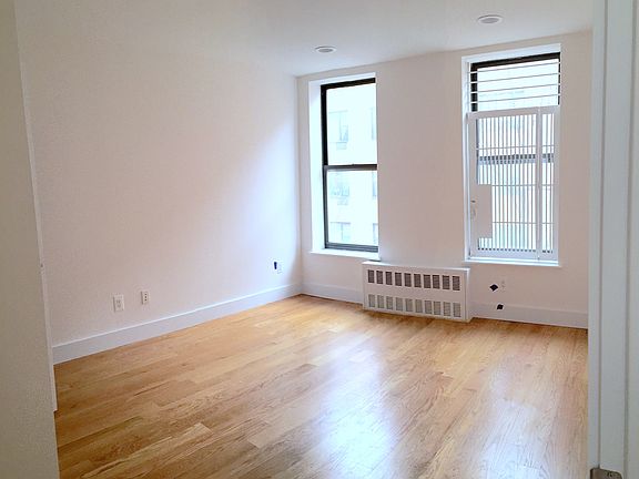 2nd image of 2067 A C P Jr Blvd APT 4A