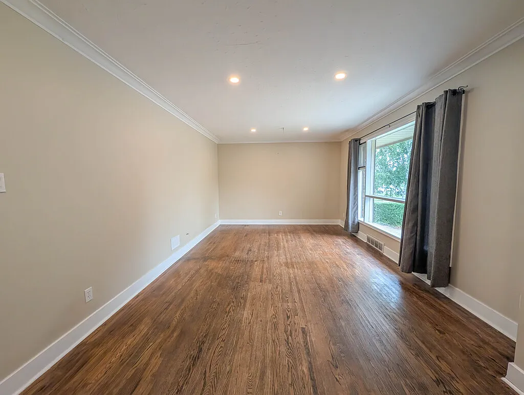 37 Franklin Blvd — Photo 3