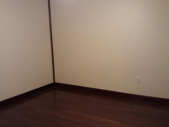 5th image of 138 Walnut St