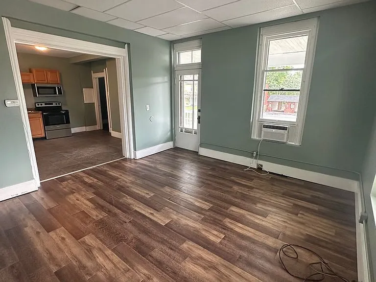 1141 Chestnut St — Photo 11