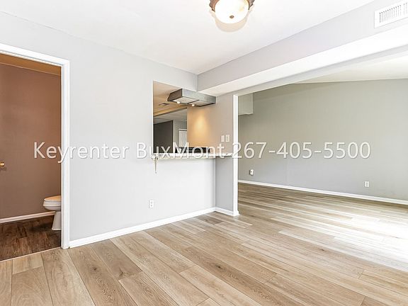 5th image of 1825 Bridgetown Pike APT 310