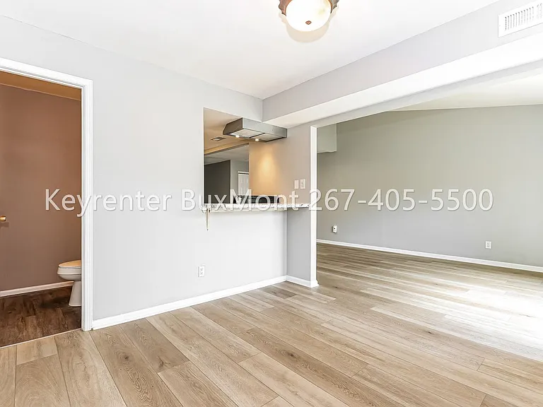 1825 Bridgetown Pike #310 — Photo 5