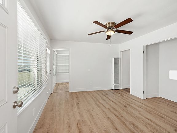 3rd image of 306 Cazador Ln APT A