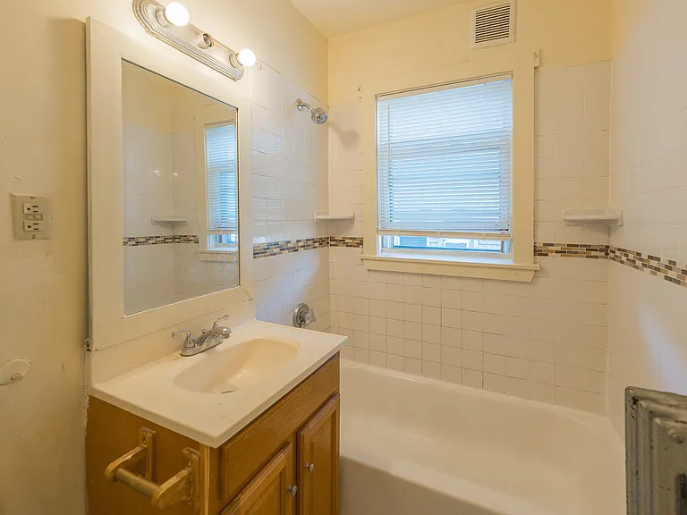 575 Hyde Park Ave #3 — Photo 3