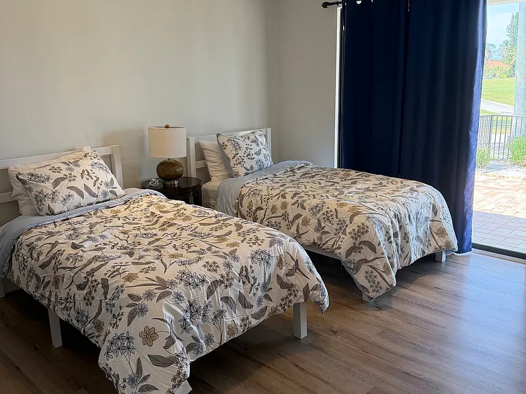 356 Nassau Ct — Photo 27
