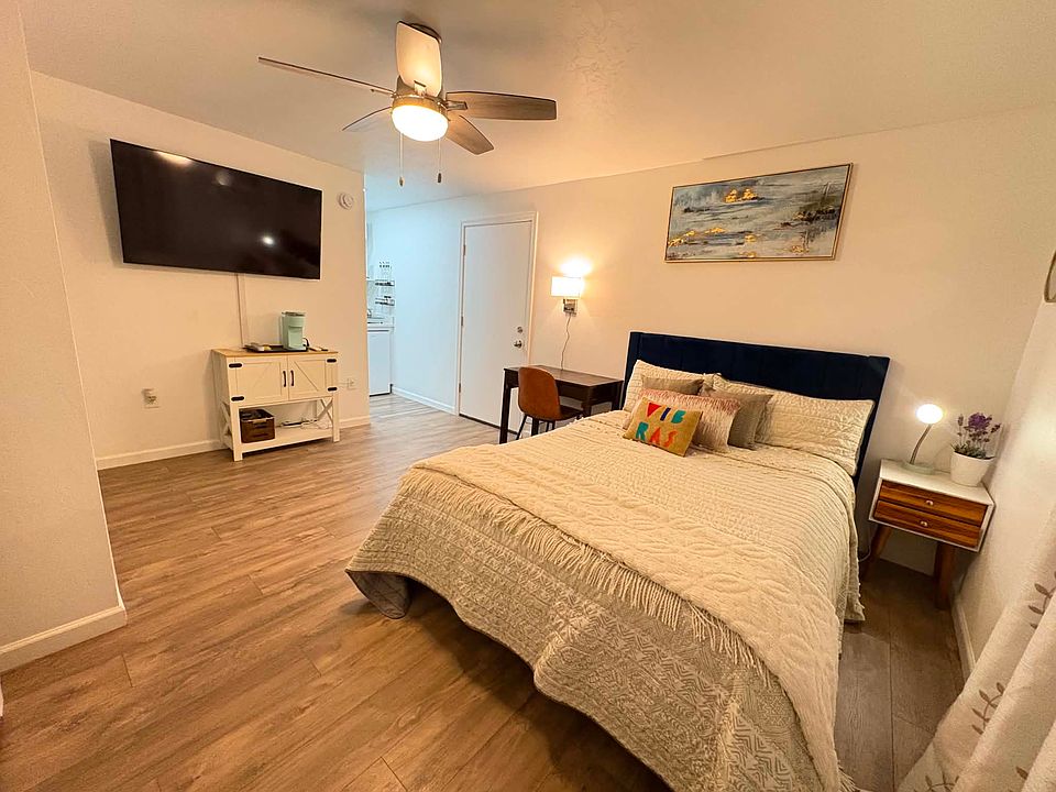 1st image of 3402 E Kleindale Rd #2