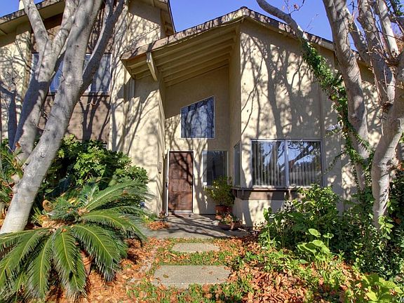 2nd image of 3114 Iberian Dr
