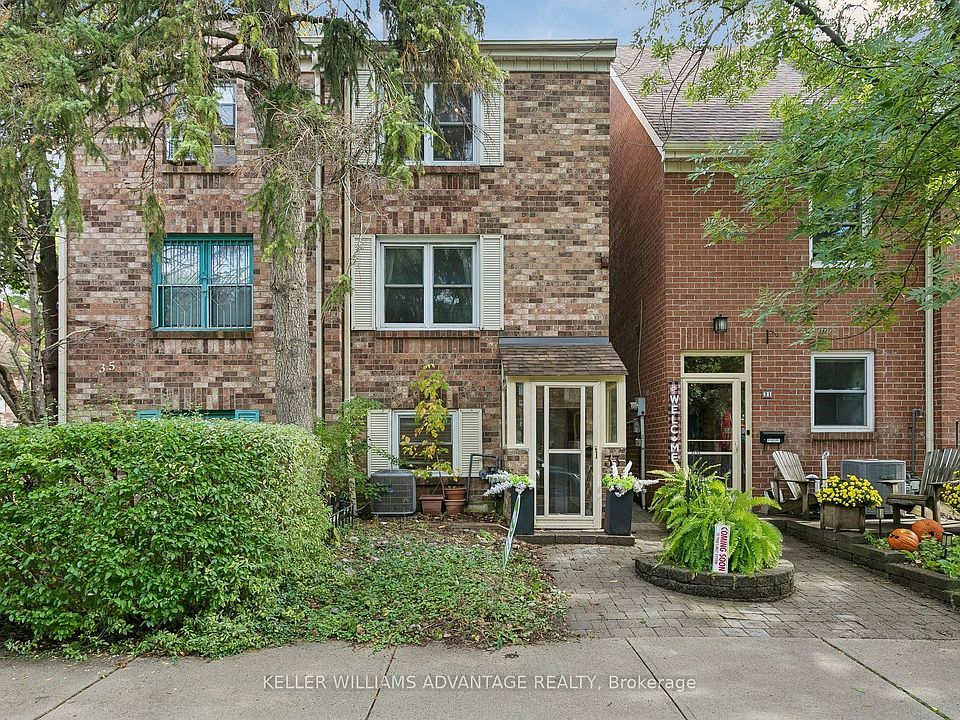 1st image of 33 Sandstone Ln