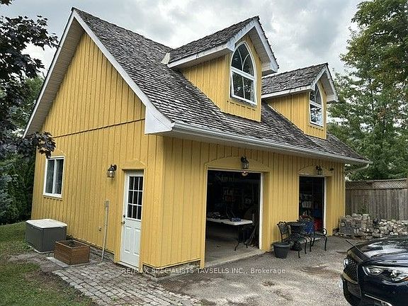2nd image of 82 Cobblestone Ct