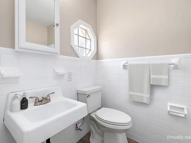 11 Highland Ave — Photo 36
