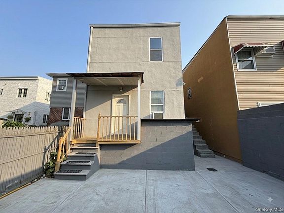 4th image of 8121 102nd Avenue