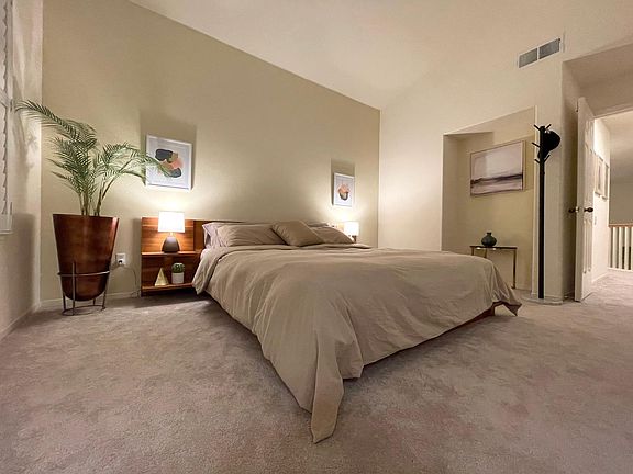 4th image of 55 Southwind Cir