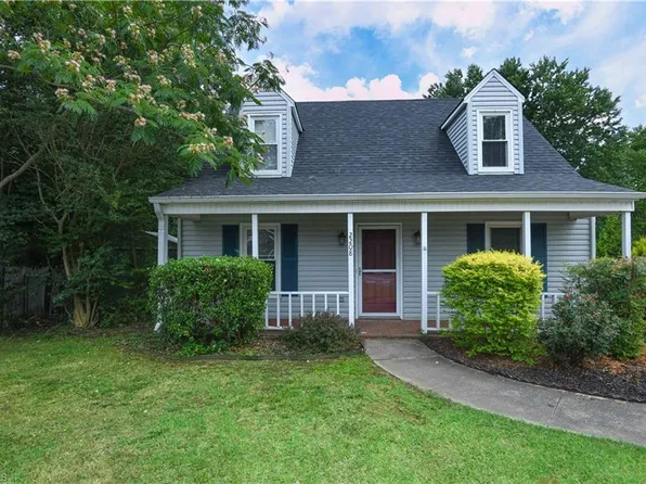 2208 Franklin Ct, Burlington, NC 27215