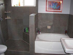 5th image of 2838 S Devereaux Way