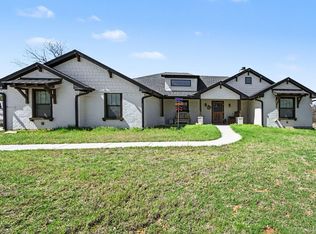 192 Grand Harbor Blvd, Chico, TX 76431