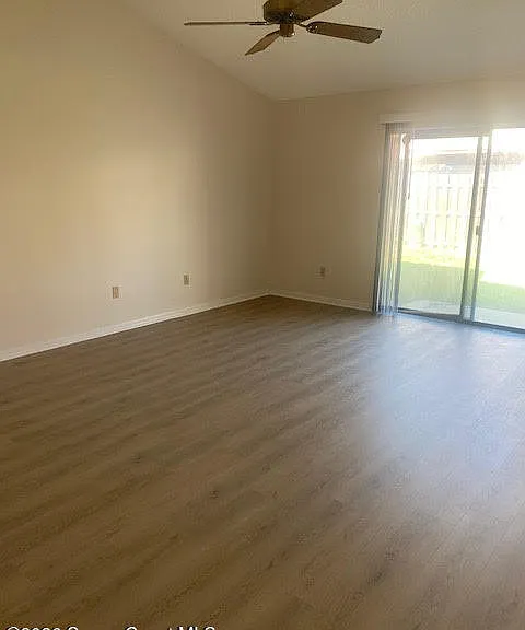 2960 Clearlake Dr #3 — Photo 2