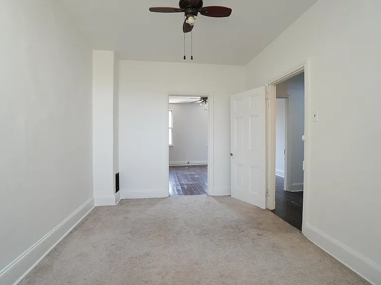1527 S 10th St — Photo 9
