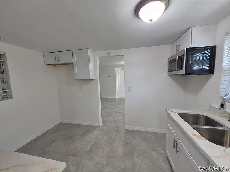 27 E Lemon St — Photo 13