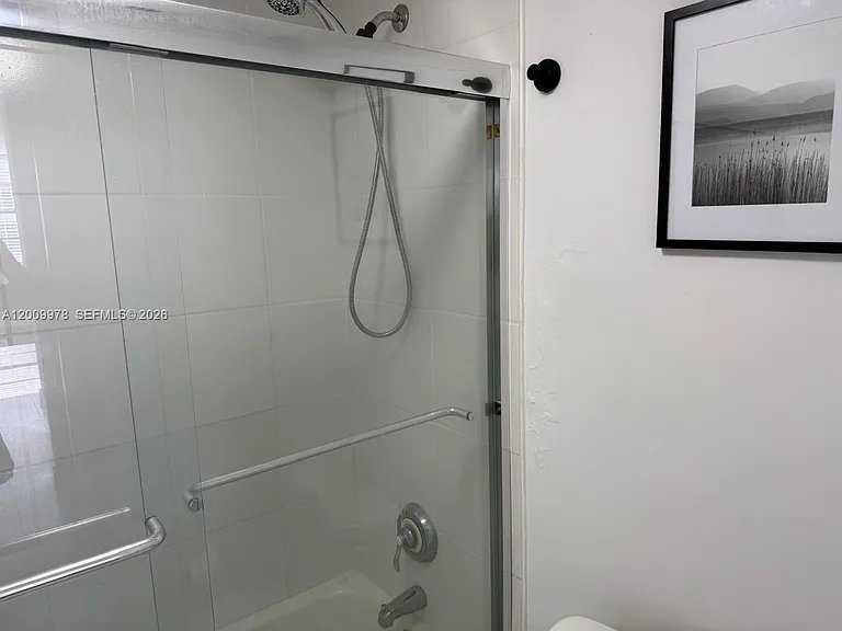 150 Ocean Lane Dr #6F — Photo 5