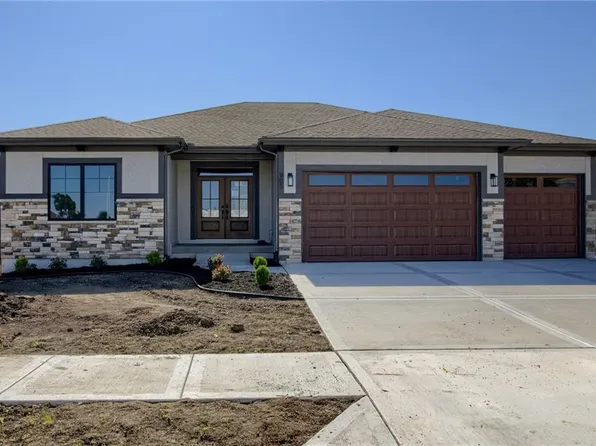 827 Reed Dr, Raymore, MO 64083