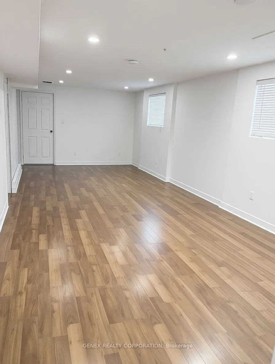 Building Photo - 8 Montrose Pl #LOWER LEVEL