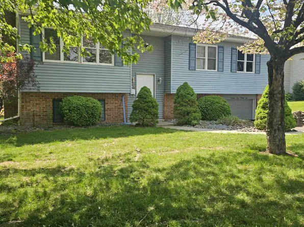 2126 Mayo Dr, Reading, PA 19601