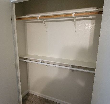 5th image of 400 W St John Ave APT B
