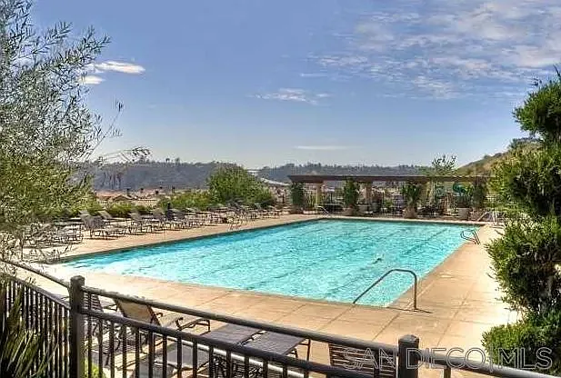 Swimming Pool/Hot Tub/Sauna