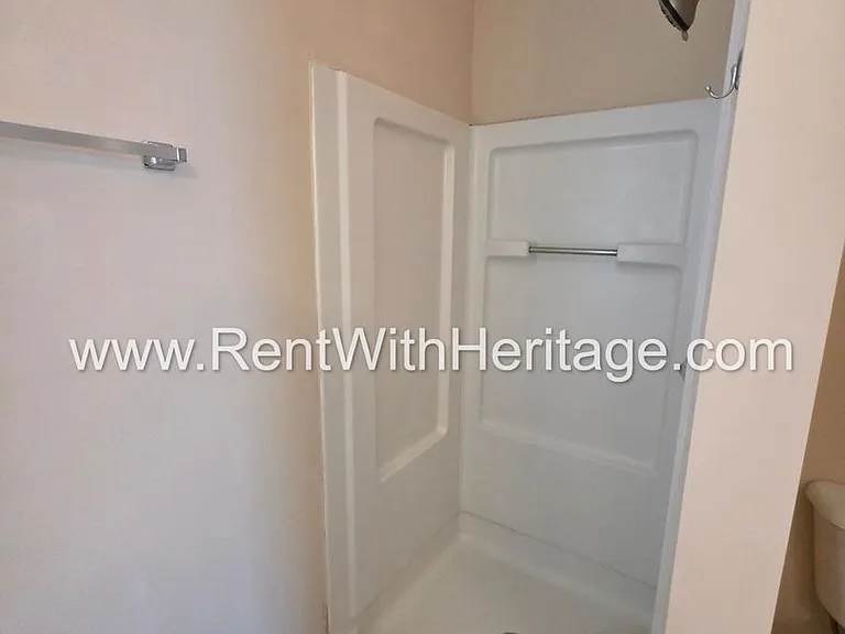 6535 Manor Creek Dr — Photo 21