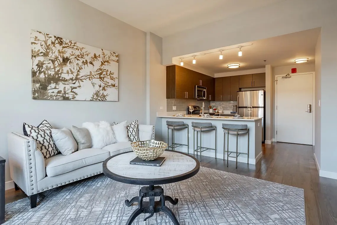 1215 W Madison St — Photo 4