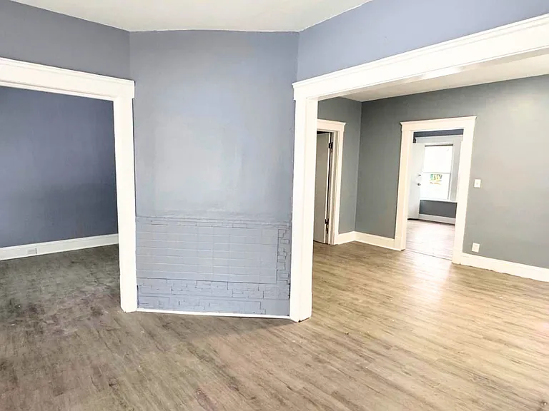 3438 E 121st St #1 — Photo 3