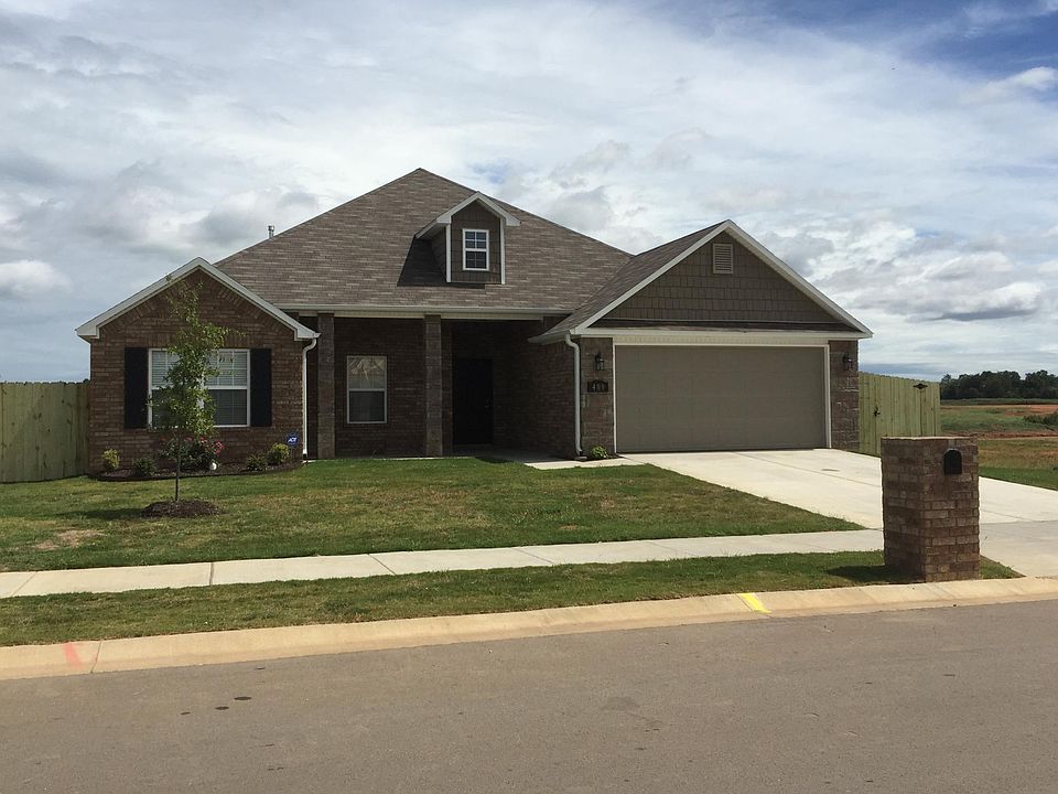 1st image of 409 Driftwood St