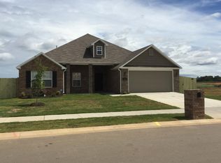 409 Driftwood St, Lowell, AR 72745