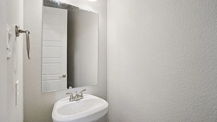 1703 Paytyn Dr — Photo 14