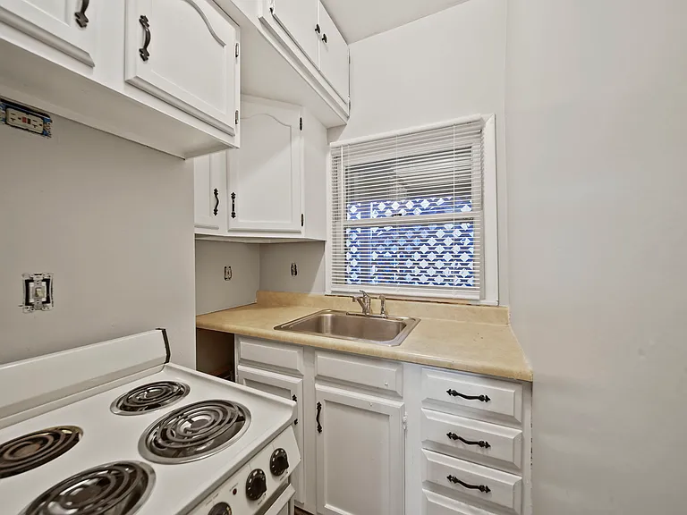 1315 Knollwood Ave #3 — Photo 5