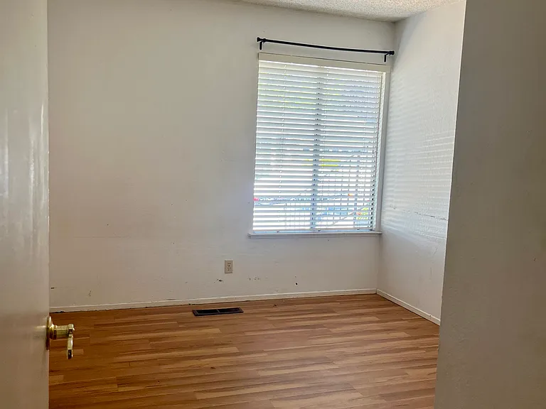 Bedroom #1