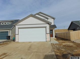 6032 Overlook Way, Mills, WY 82604