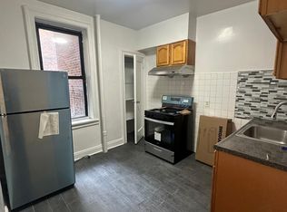 96-10 37th Ave #B1, Corona, NY 11368